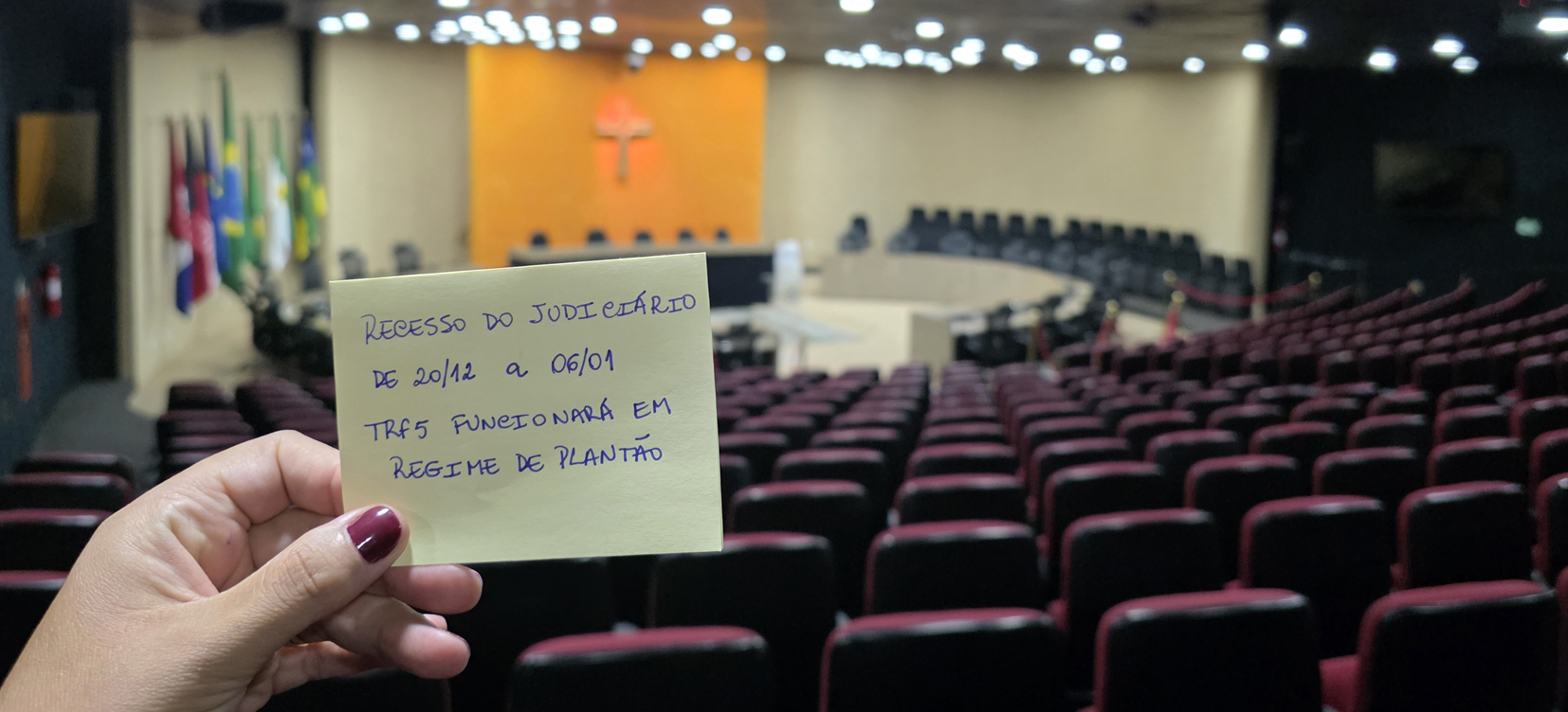 Acesse a notícia comleta: Recesso forense: TRF5 funcionará em regime de plantão de 20/12 a 6/01/26 