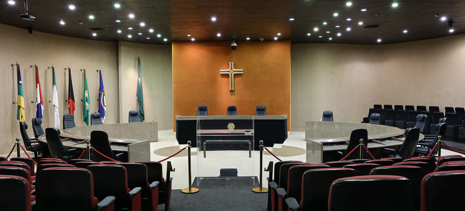 Acesse a notícia comleta: TRF5 disciplina uso de seus espaços por órgãos externos