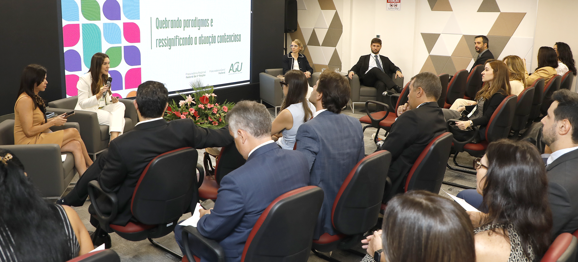 Acesse a notícia comleta: Vice-presidente do TRF5 participa de Reunião Técnica da Procuradoria Regional Federal da 5ª Região